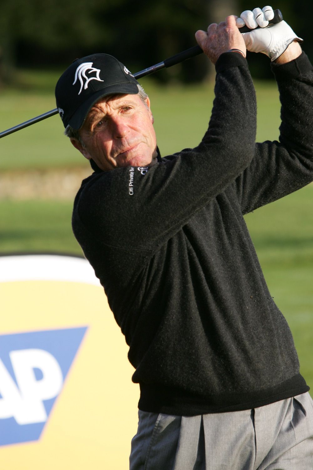 Gary Player warms up on the practice range of Carton House, before giving a golf masterclass to staff and management of SAP Software Solutions